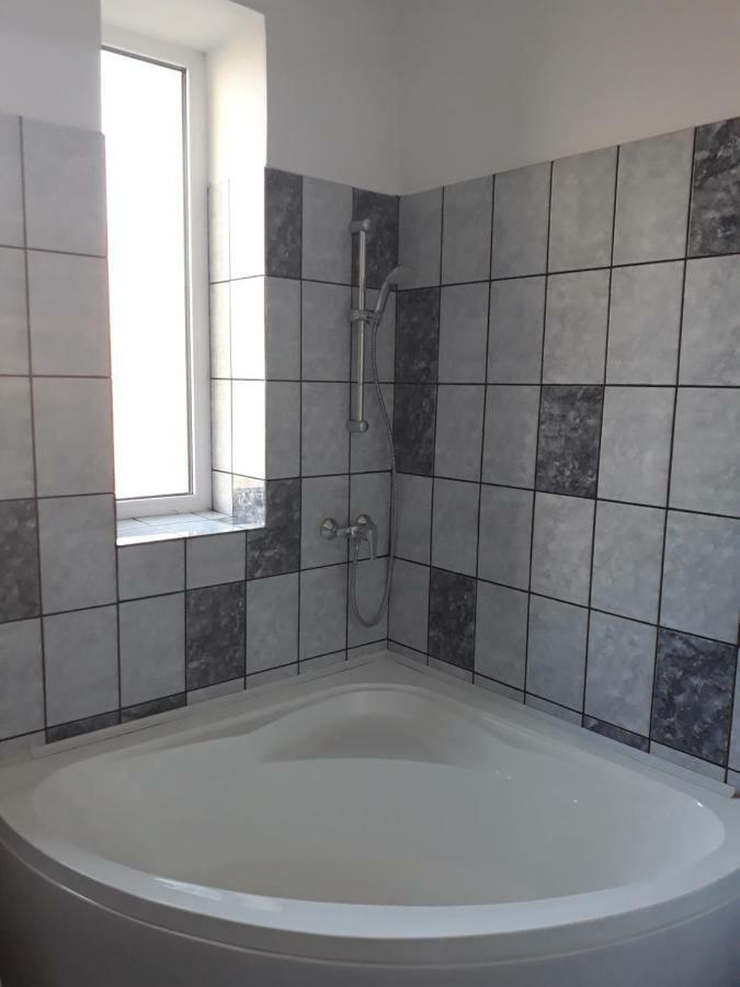 Garsoniera Mandrilor Apartment Slanic Luaran gambar